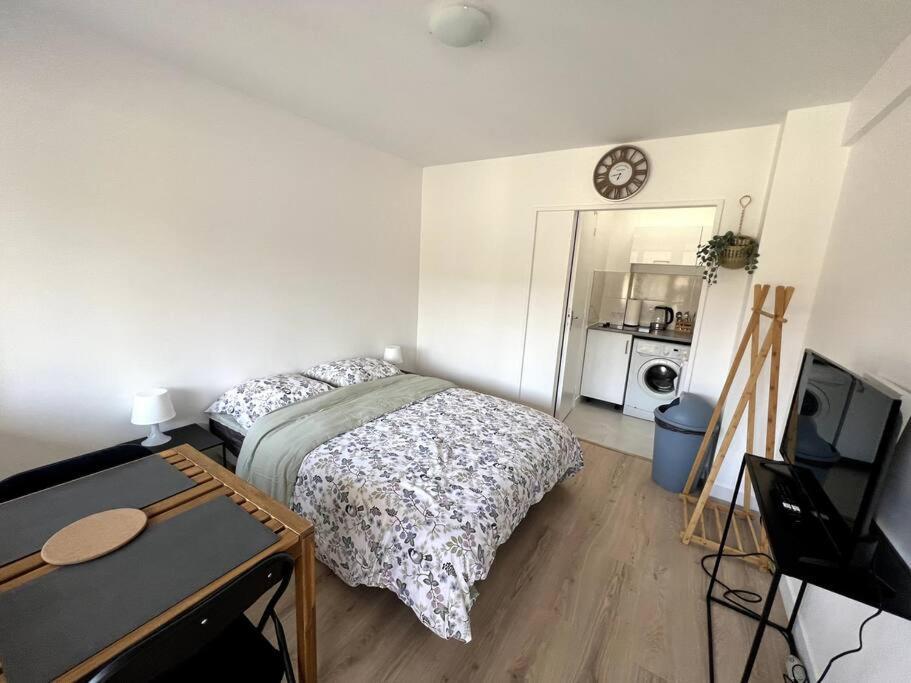 Studio Cozy Proche Paris ฌ็องตีญี ภายนอก รูปภาพ